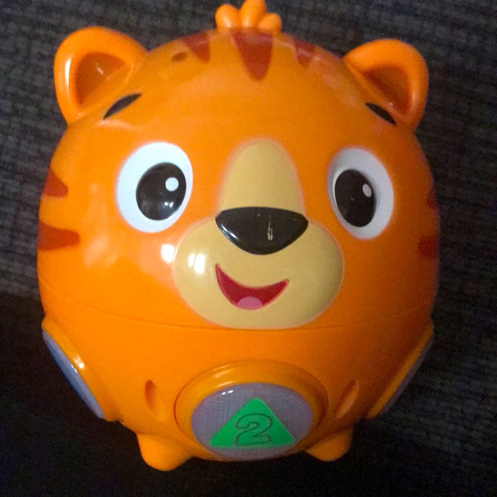 Baby Einstein tinkers crawl along songs tummy-time toy